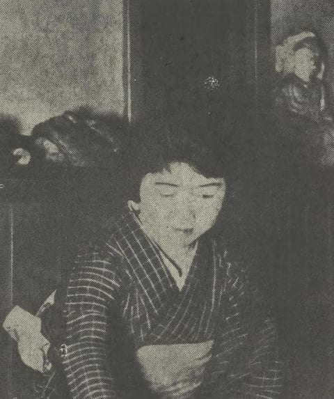 着物姿の高村智恵子の写真
